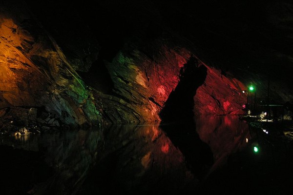 800Px Llechwedd Slate Caverns 424
